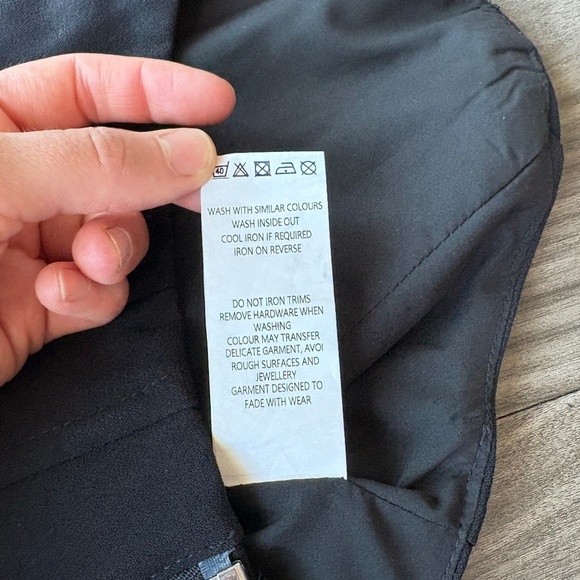 SHOWPO BONNE TOP - FAUX BRA DETAIL PANELLED CORSET TOP IN BLACK AND WHITE - Picture 7 of 9